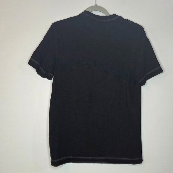 Guess Men's Black T-Shirt w/ Camouflage Pocket, Size L - Picture 5 of 5